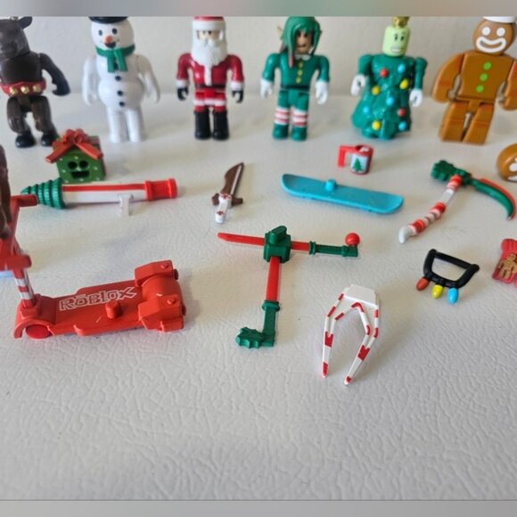 Roblox Advent Calendar Figure Lot Christmas Figures Incomplete - Picture 5 of 6